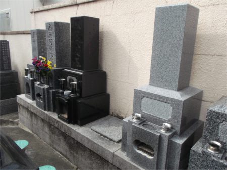 東上野霊苑　墓地