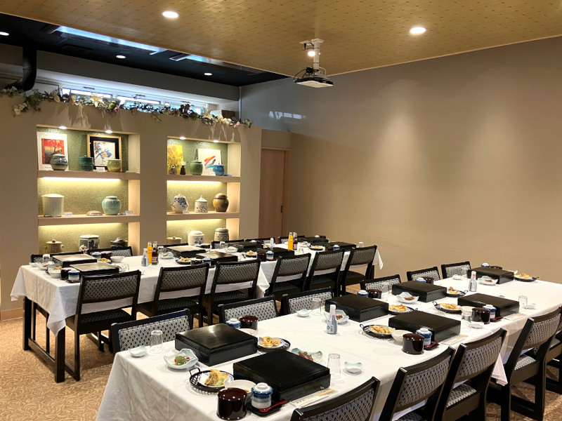 雅 会食